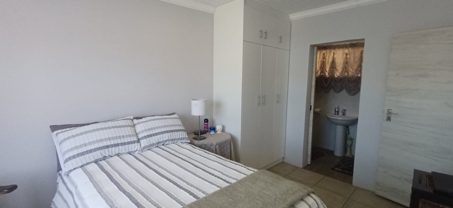 5 Bedroom Property for Sale in Morelig Free State